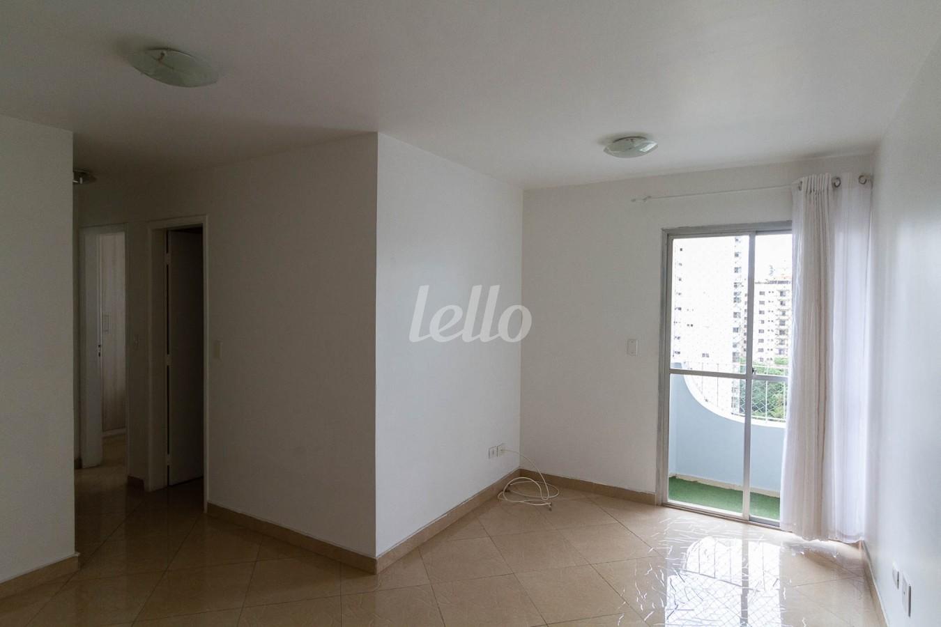 SALA de Apartamento para alugar, Padrão com 70 m², 2 quartos e 1 vaga em Vila Cachoeira - São Paulo