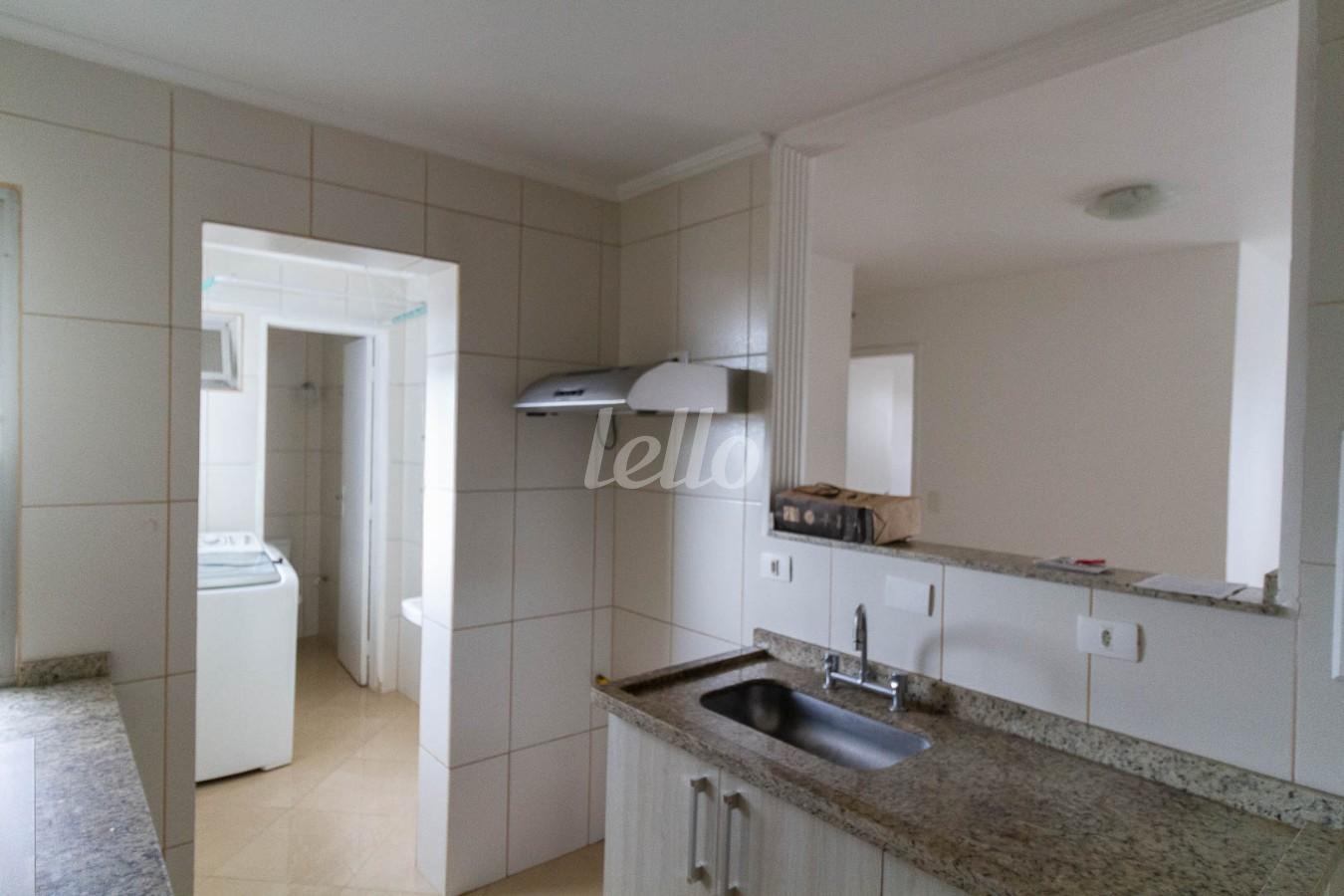 COZINHA de Apartamento para alugar, Padrão com 70 m², 2 quartos e 1 vaga em Vila Cachoeira - São Paulo