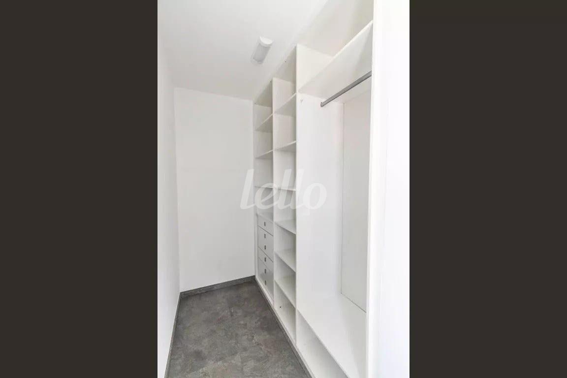 CLOSET SUÍTE de Apartamento à venda, Padrão com 94 m², 3 quartos e 2 vagas em Tucuruvi - São Paulo