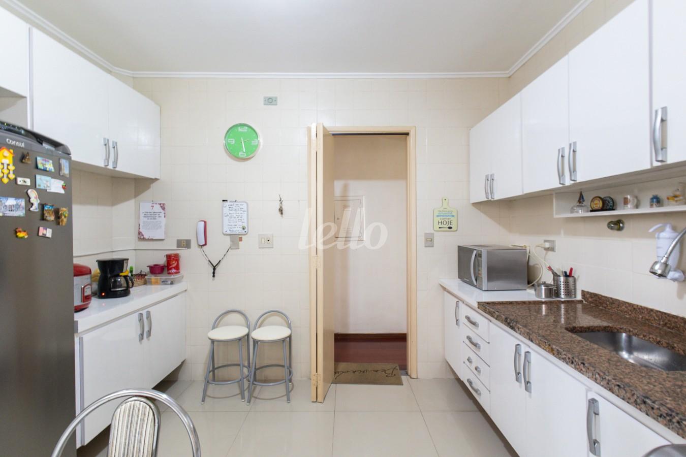 COZINHA de Apartamento à venda, Padrão com 75 m², 3 quartos e 1 vaga em Vila Pompeia - São Paulo