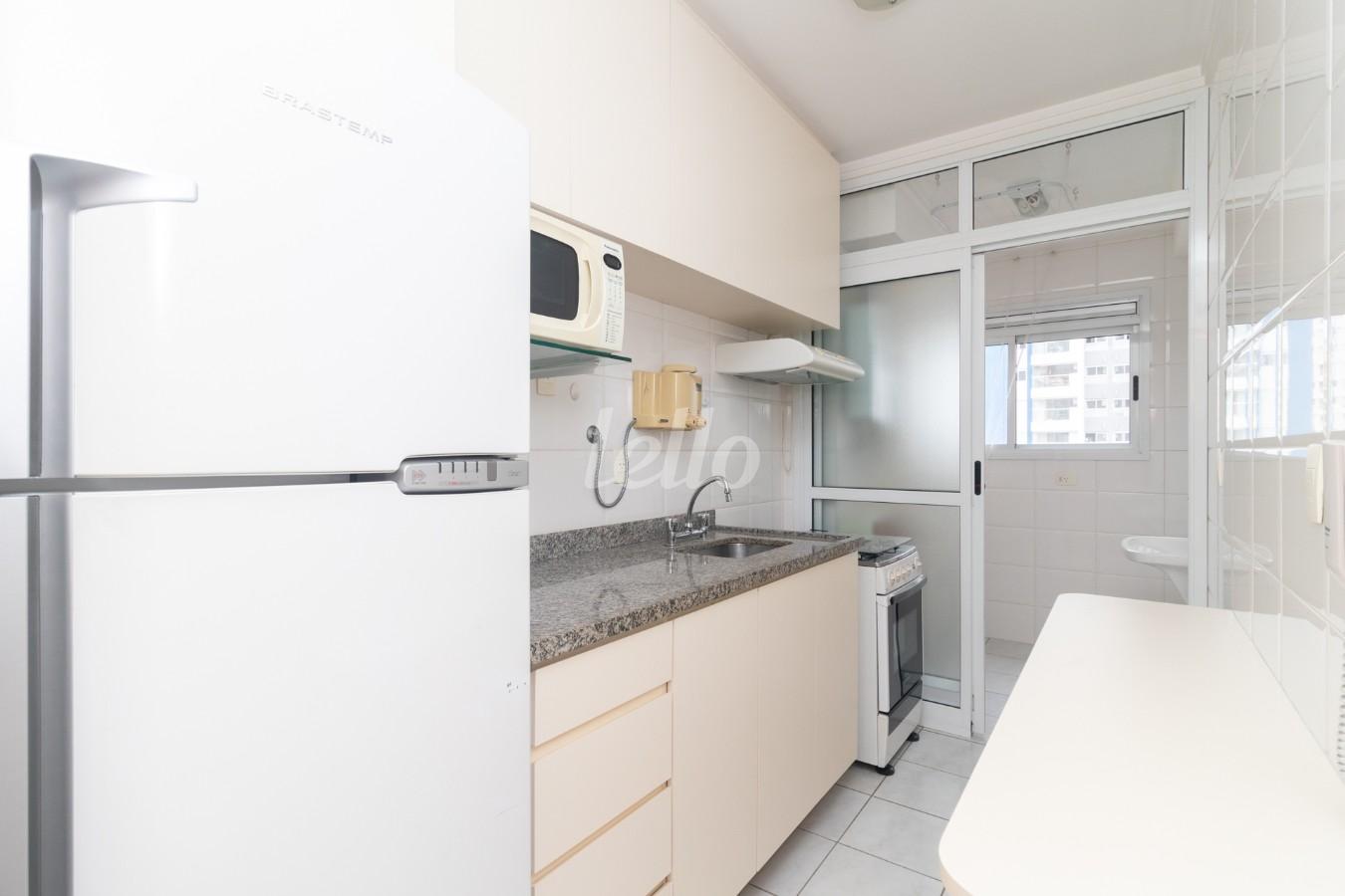 24 - COZINHA de Apartamento à venda, Padrão com 66 m², 2 quartos e 2 vagas em Vila Azevedo - São Paulo