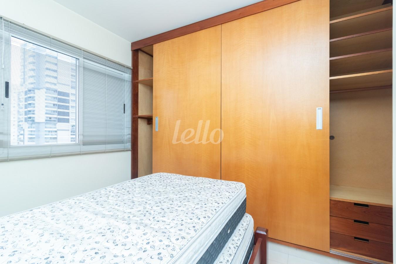 13 - SUÍTE de Apartamento à venda, Padrão com 66 m², 2 quartos e 2 vagas em Vila Azevedo - São Paulo