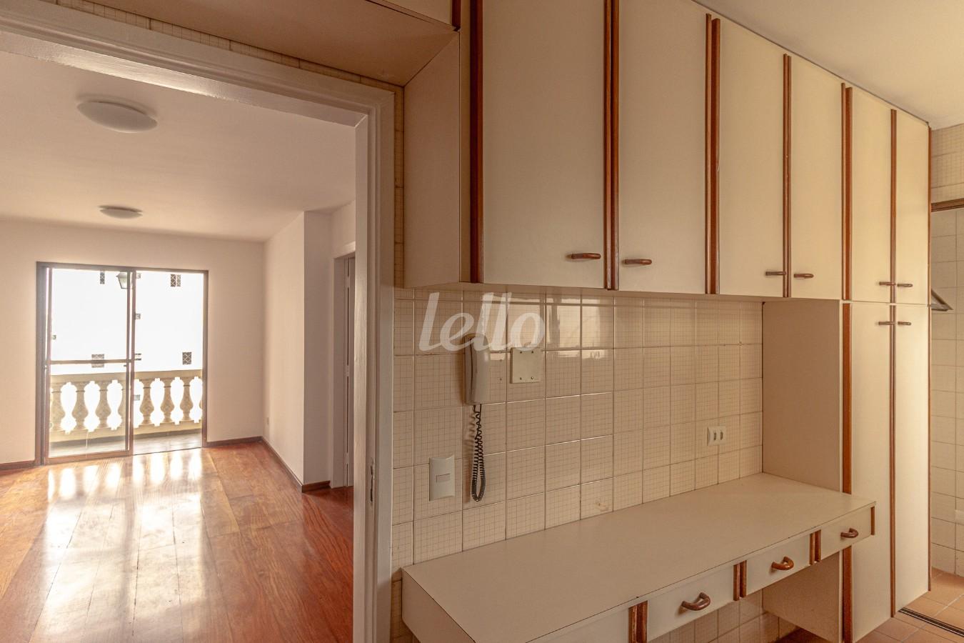 COZINHA de Apartamento para alugar, Padrão com 80 m², 4 quartos e em Vila Clementino - São Paulo