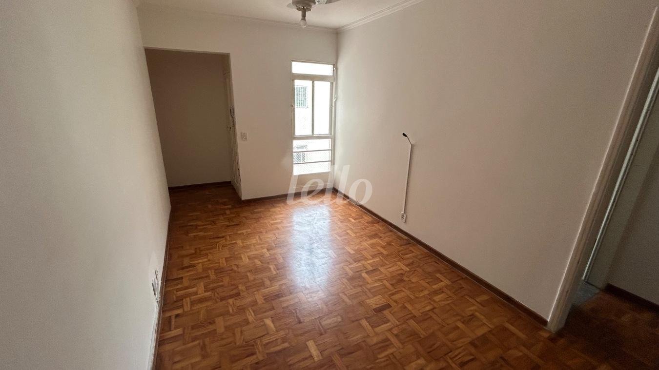 SALA de Apartamento à venda, Padrão com 61 m², 2 quartos e em Bela Vista - São Paulo