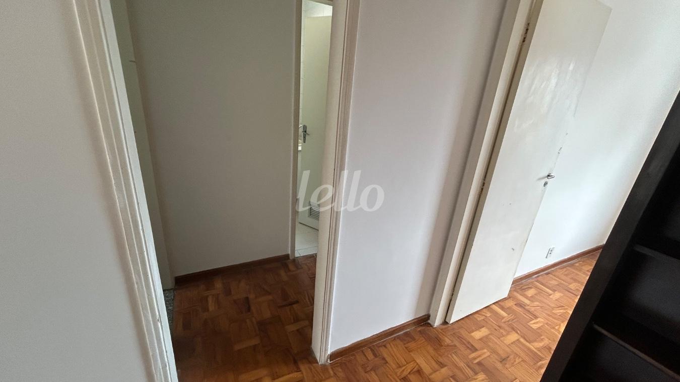 CORREDOR AREA INTIMA de Apartamento à venda, Padrão com 61 m², 2 quartos e em Bela Vista - São Paulo