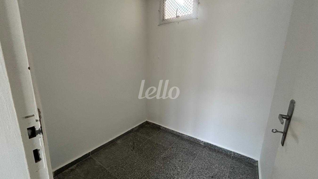 DORMITORIO SERVIÇO de Apartamento à venda, Padrão com 61 m², 2 quartos e em Bela Vista - São Paulo