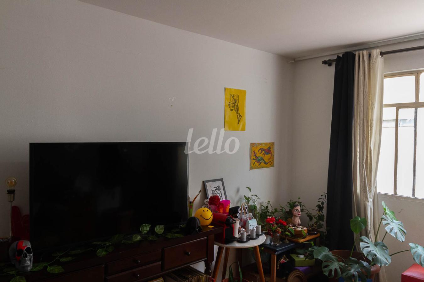 01SALA_002.JPG de Apartamento para alugar, Padrão com 90 m², 3 quartos e em Vila Mariana - São Paulo