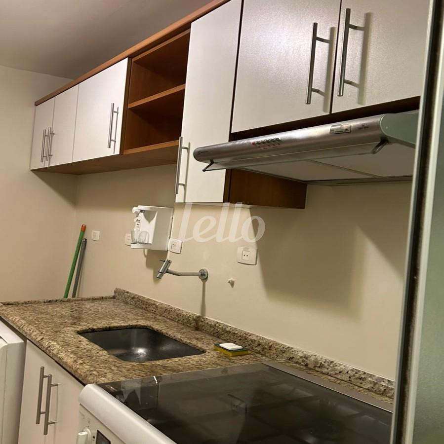 COZINHA de Apartamento para alugar, Padrão com 72 m², 2 quartos e 2 vagas em Pinheiros - São Paulo