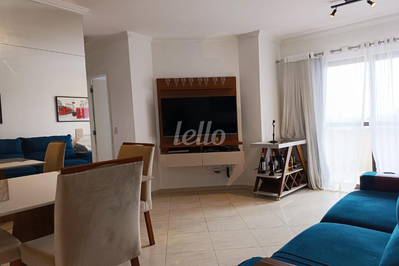 SALA 2 AMBIENTES de Apartamento à venda, Padrão com 65 m², 2 quartos e 2 vagas em Vila Carrão - São Paulo