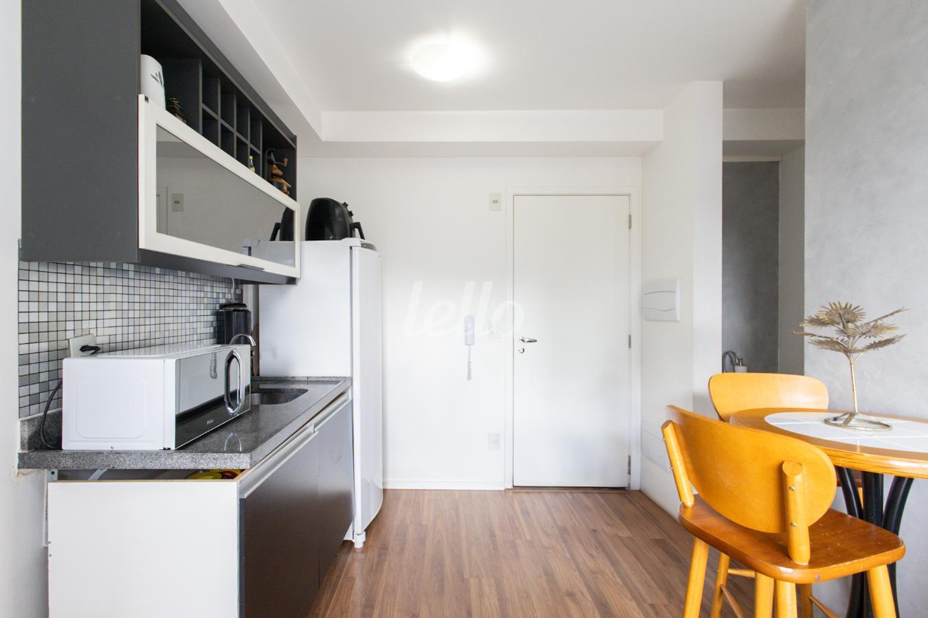 COZINHA de Apartamento para alugar, Padrão com 30 m², 1 quarto e em Mirandopolis - São Paulo