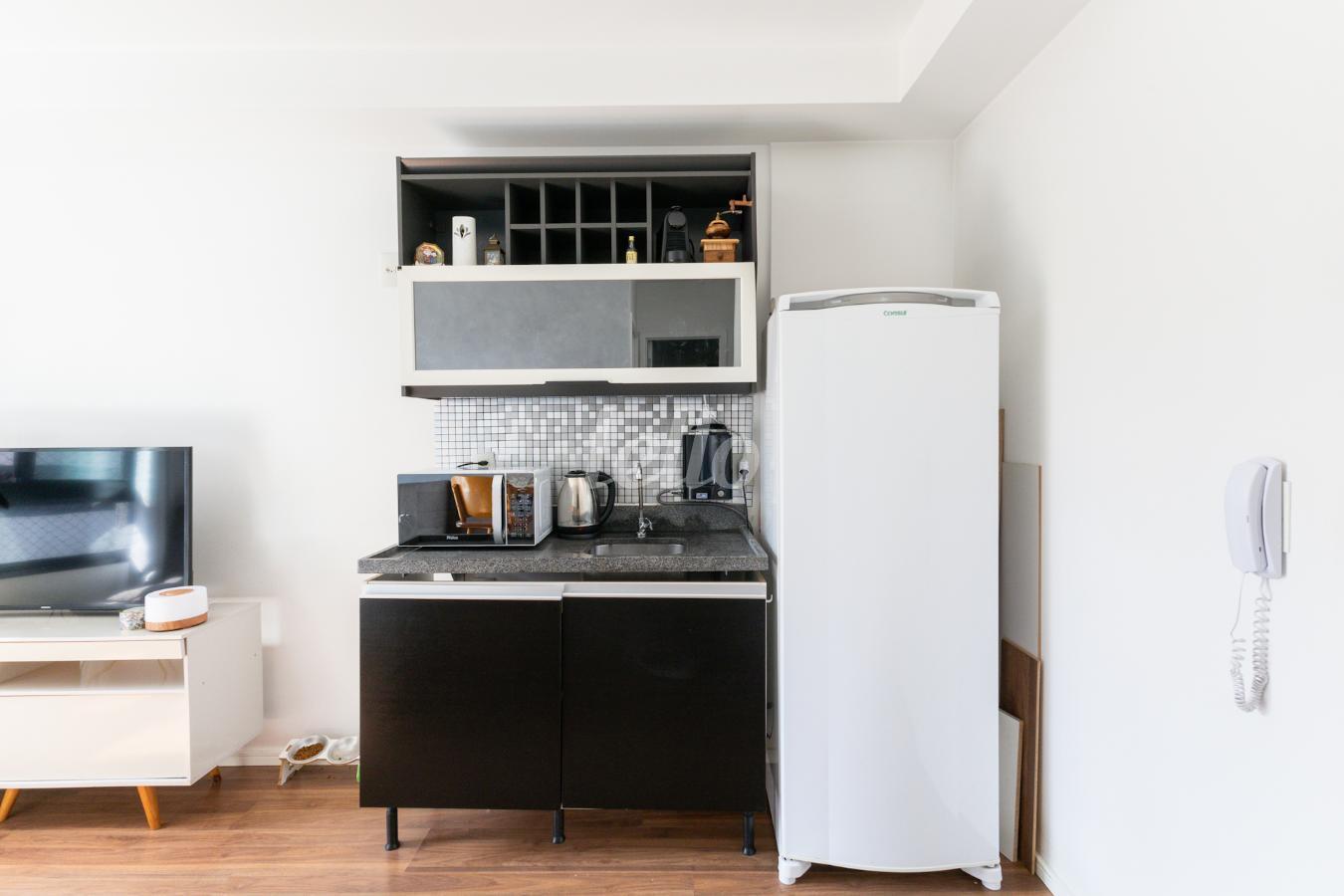 COZINHA de Apartamento para alugar, Padrão com 30 m², 1 quarto e em Mirandopolis - São Paulo