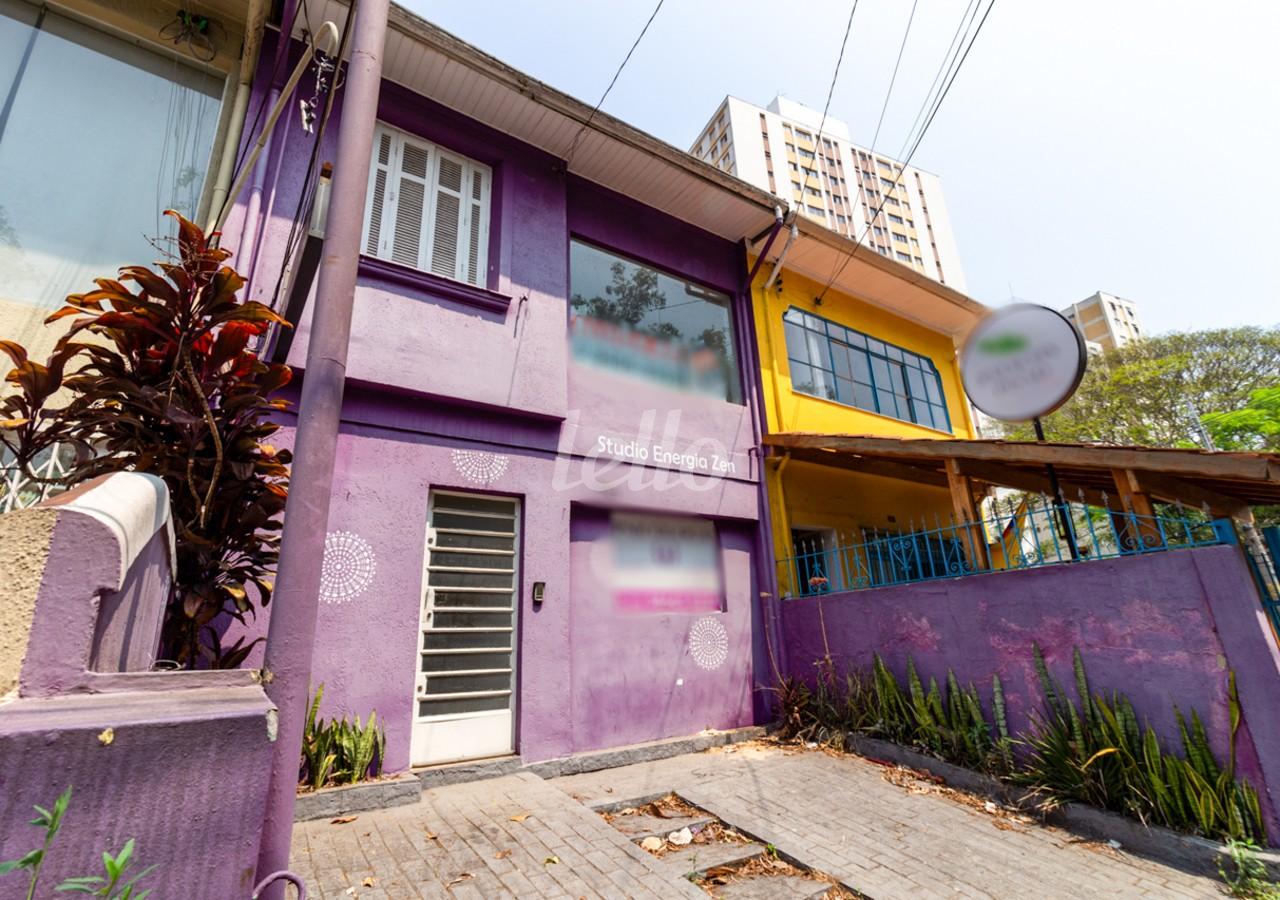 2 FACHADA de Casa para alugar, sobrado com 200 m², e 2 vagas em Vila Clementino - São Paulo