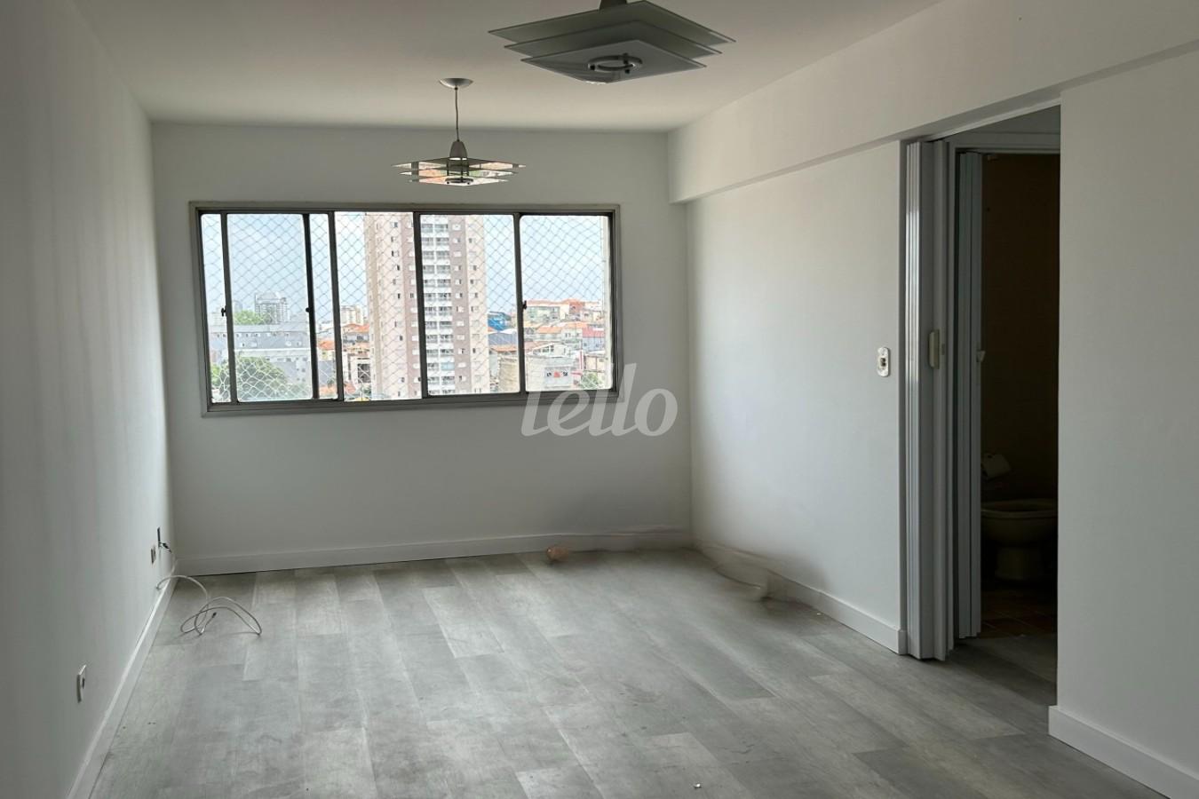 SALA de Apartamento à venda, Padrão com 55 m², 2 quartos e 1 vaga em Vila Gustavo - São Paulo