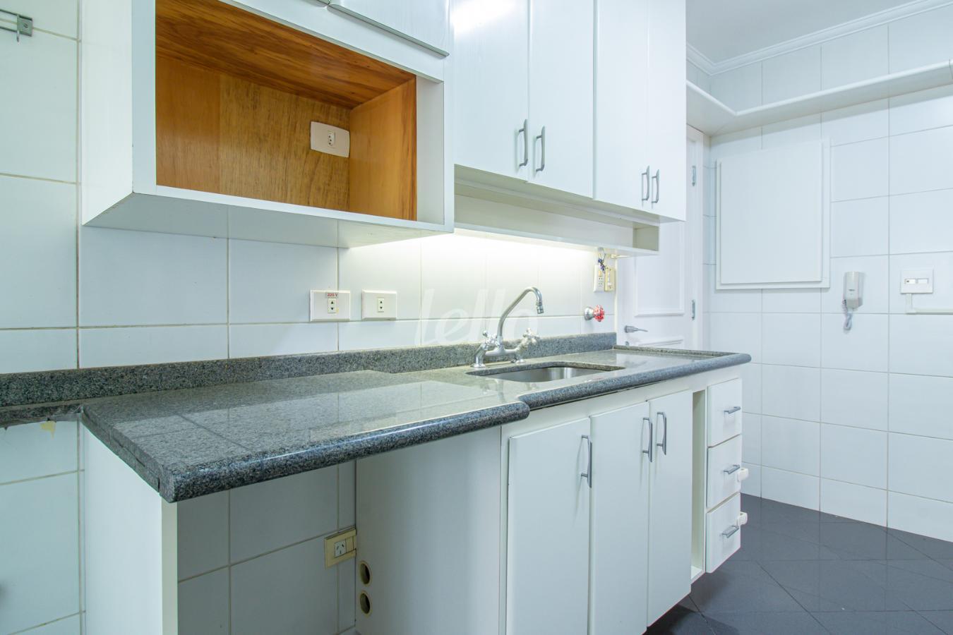 08COZINHA_001.JPG de Apartamento à venda, Duplex com 218 m², 3 quartos e 2 vagas em Pinheiros - São Paulo