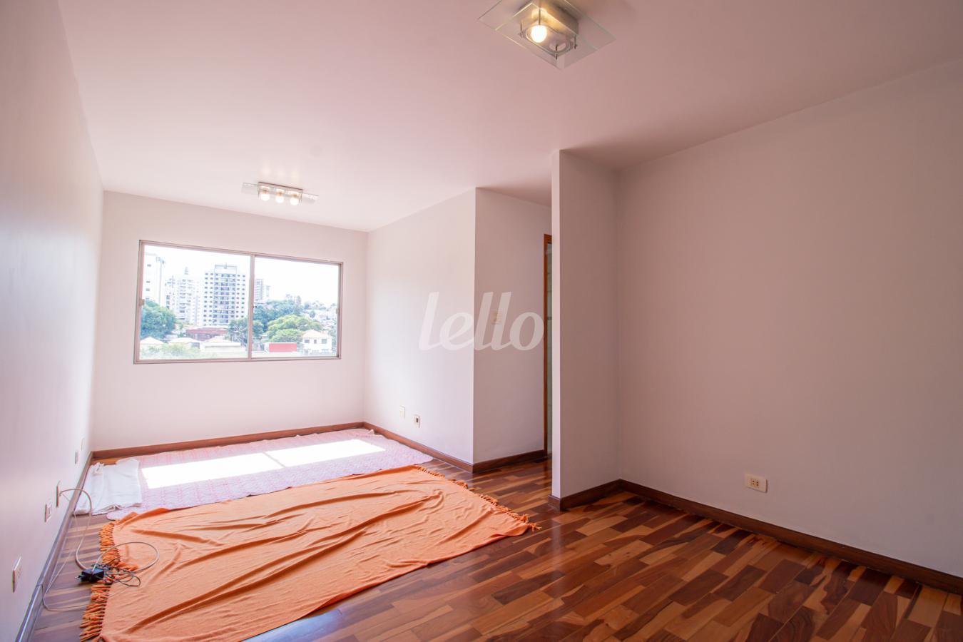 01SALA_001_DESTAQUE.JPG de Apartamento para alugar, Padrão com 60 m², 2 quartos e 1 vaga em Vila Ipojuca - São Paulo