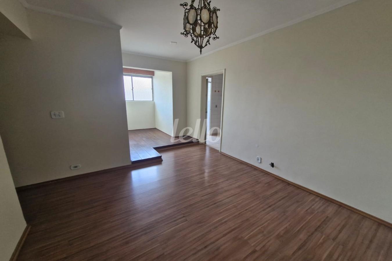 SALA  ESTAR / JANTAR de Apartamento à venda, Padrão com 60 m², 2 quartos e 1 vaga em Parque São Jorge - São Paulo