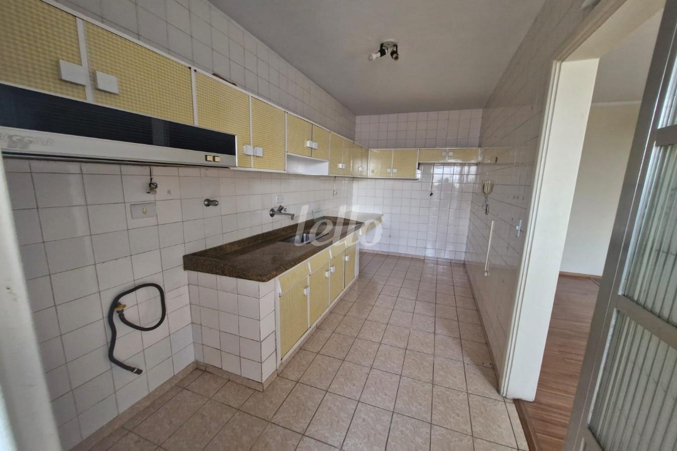 COZINHA de Apartamento à venda, Padrão com 60 m², 2 quartos e 1 vaga em Parque São Jorge - São Paulo