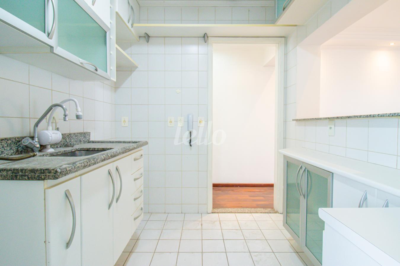 06COZINHA_003.JPG de Apartamento à venda, Padrão com 68 m², 2 quartos e 2 vagas em Vila Bela - São Paulo