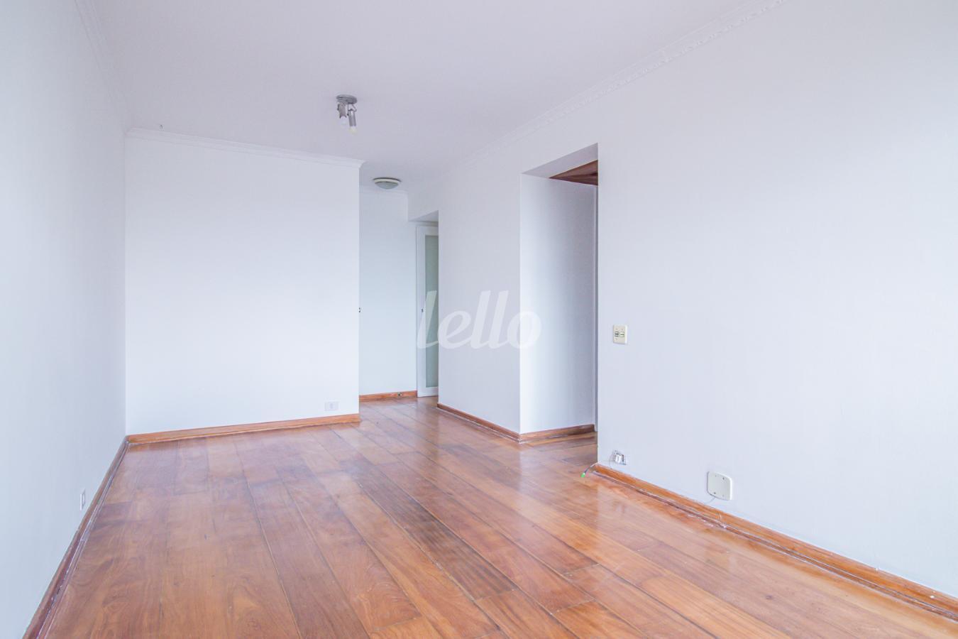 01SALA_001.JPG de Apartamento à venda, Padrão com 75 m², 2 quartos e 2 vagas em Sumarezinho - São Paulo