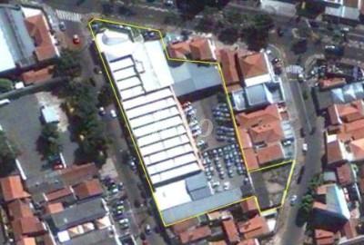 ÁREA de Salão à venda, Padrão com 3184 m², e 10 vagas em Vila Nova - Campinas
