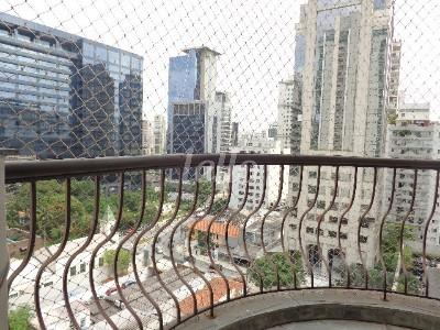 SACADA DA SUÍTE de Apartamento à venda, Duplex com 210 m², 4 quartos e 4 vagas em Itaim Bibi - São Paulo