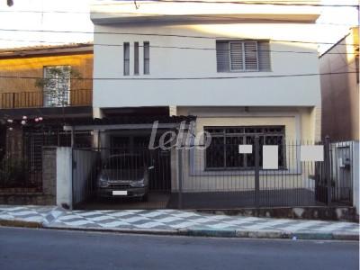 FACHADA de Casa à venda, sobrado com 236 m², 3 quartos e 4 vagas em Vila Gumercindo - São Paulo
