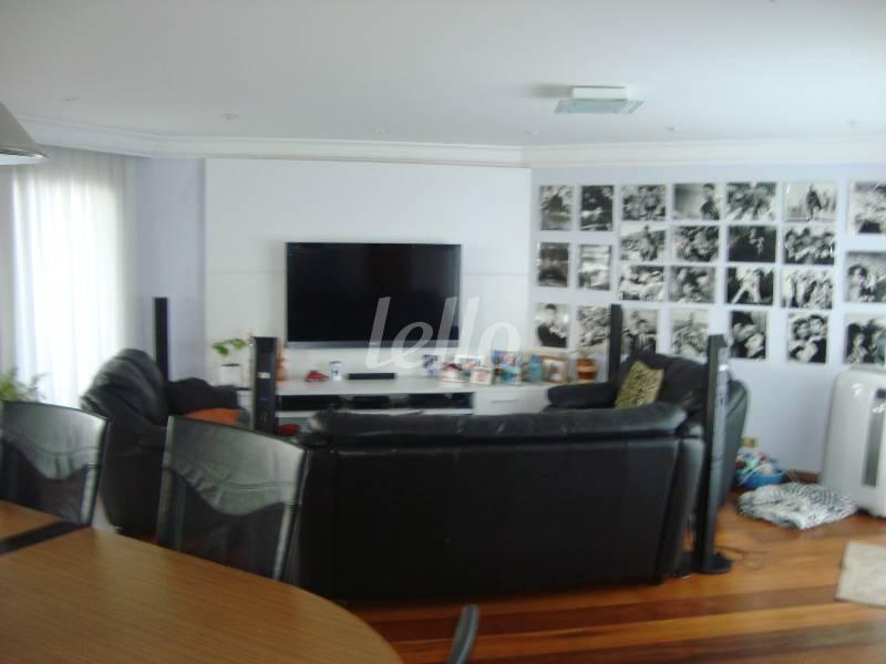 SALA DE TV de Apartamento à venda, Duplex com 380 m², 4 quartos e 4 vagas em Vila Prudente - São Paulo