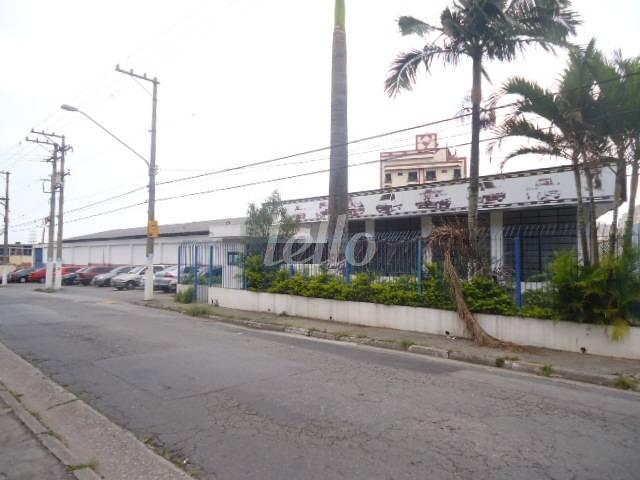 FACHADA de Galpão/Armazém à venda, Padrão com 3100 m², e 17 vagas em Vila Ema - São Paulo