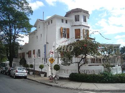 FACHADA de Casa à venda, sobrado com 650 m², e 5 vagas em Higienópolis - São Paulo