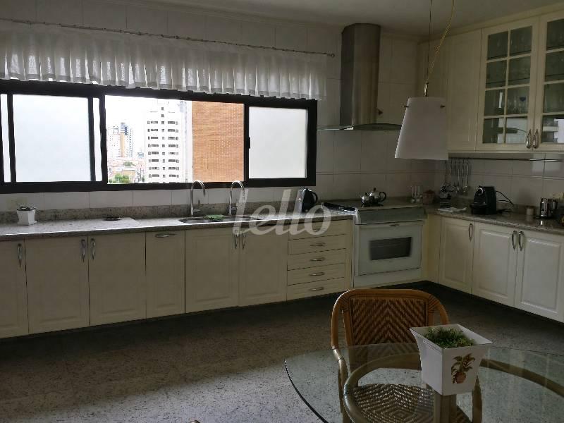 COZINHA de Apartamento à venda, Padrão com 170 m², 3 quartos e 3 vagas em Tatuapé - São Paulo