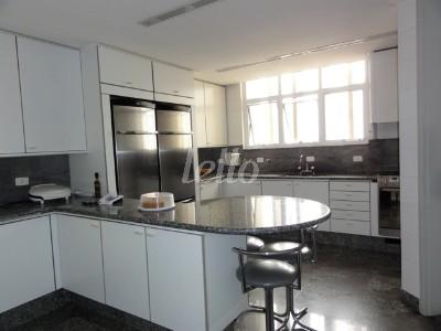COZINHA de Apartamento à venda, Padrão com 340 m², 3 quartos e 4 vagas em Jardim Anália Franco - São Paulo