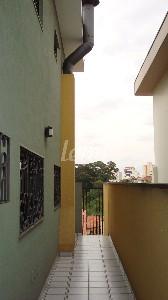 ENTRADA LATERAL de Casa à venda, sobrado com 210 m², 3 quartos e 6 vagas em Vila Carrão - São Paulo