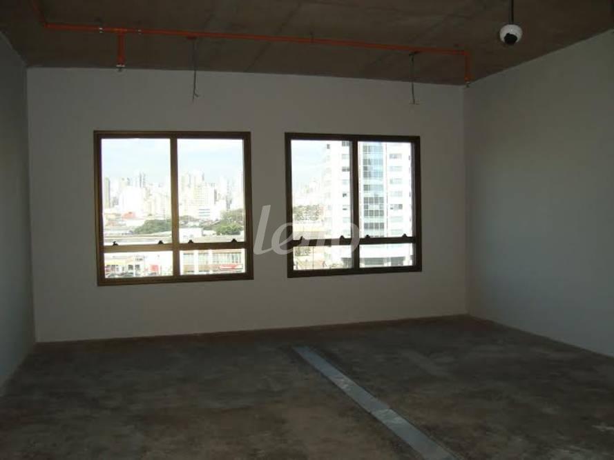 SALA de Sala / Conjunto à venda, Padrão com 42 m², e 1 vaga em Várzea da Barra Funda - São Paulo