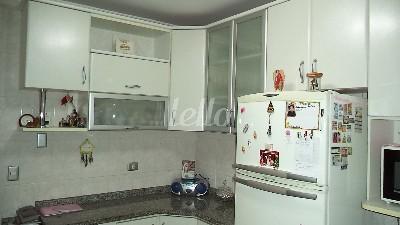 COZINHA de Casa à venda, sobrado com 91 m², 3 quartos e 2 vagas em Água Rasa - São Paulo