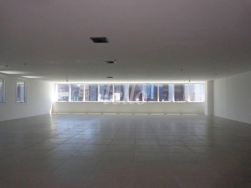 SALA PRINCIPAL de Sala / Conjunto para alugar, Padrão com 200 m², e 4 vagas em Vila Olímpia - São Paulo