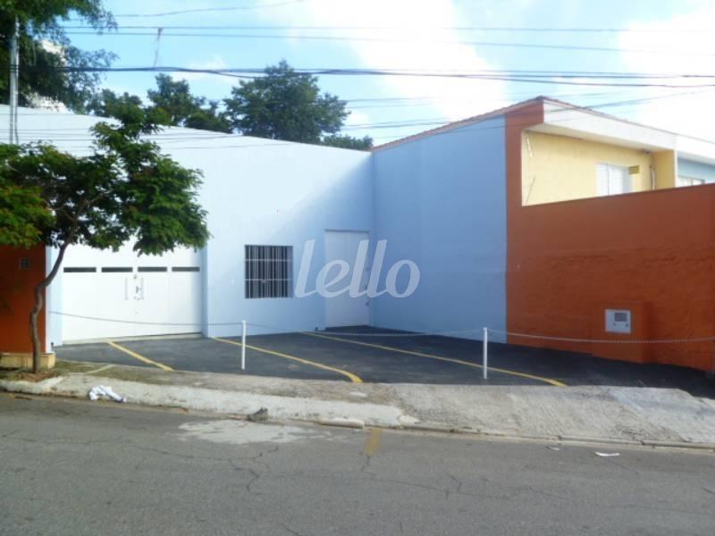 FACHADA de Galpão/Armazém à venda, Padrão com 300 m², e 5 vagas em Jardim Brasil - Zona Sul - São Paulo