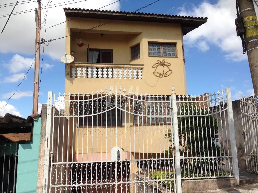 FACHADA de Casa à venda, sobrado com 330 m², 4 quartos e 6 vagas em Vila Carrão - São Paulo