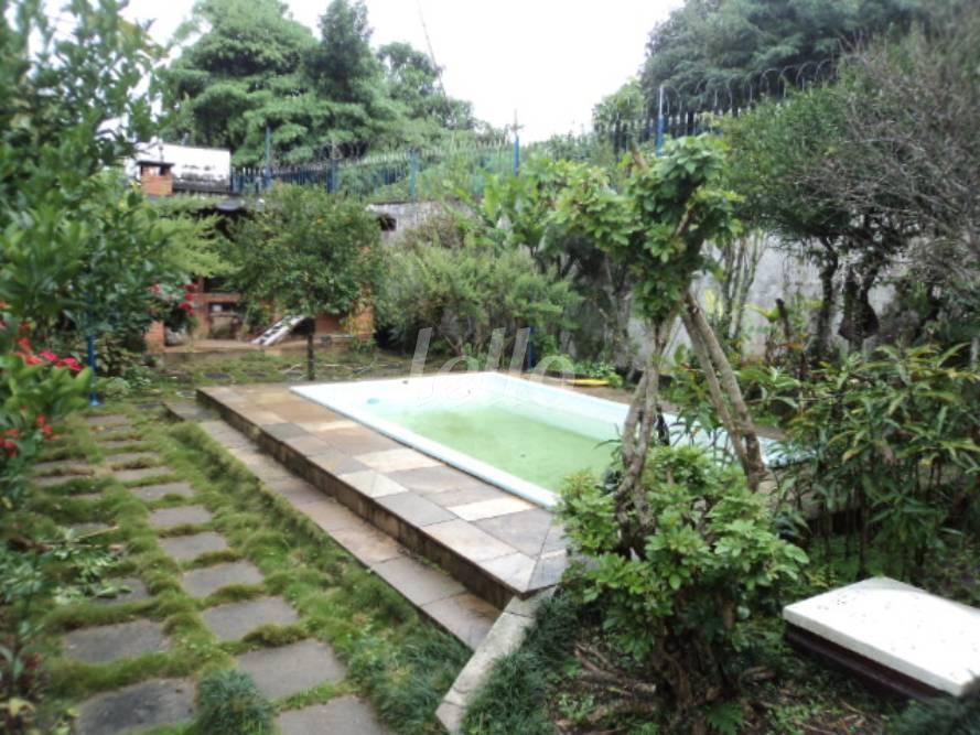 QUINTAL de Casa à venda, sobrado com 550 m², 4 quartos e 7 vagas em Jardim Ibiratiba - São Paulo
