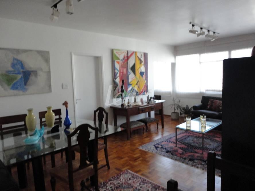 SALA de Apartamento à venda, Padrão com 115 m², 3 quartos e 1 vaga em Jardim Paulista - São Paulo