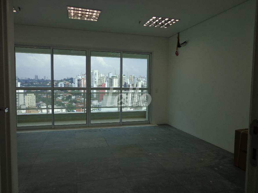 SALA de Sala / Conjunto à venda, Padrão com 30 m², e 1 vaga em Barra Funda - São Paulo