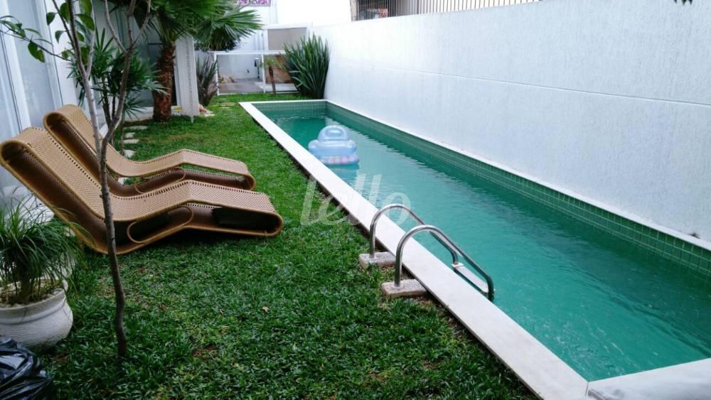 PISCINA de Casa à venda, sobrado com 210 m², 2 quartos e 4 vagas em Jardim Virginia Bianca - São Paulo