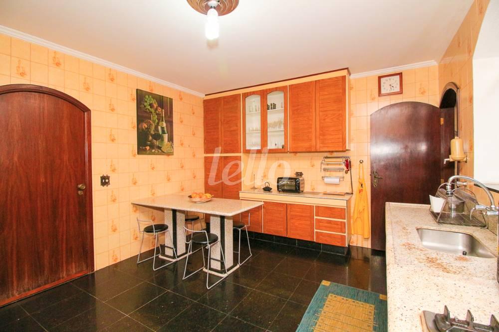 COZINHA de Casa à venda, sobrado com 328 m², 4 quartos e 6 vagas em Jd. Leonor M. de Barros - São Paulo