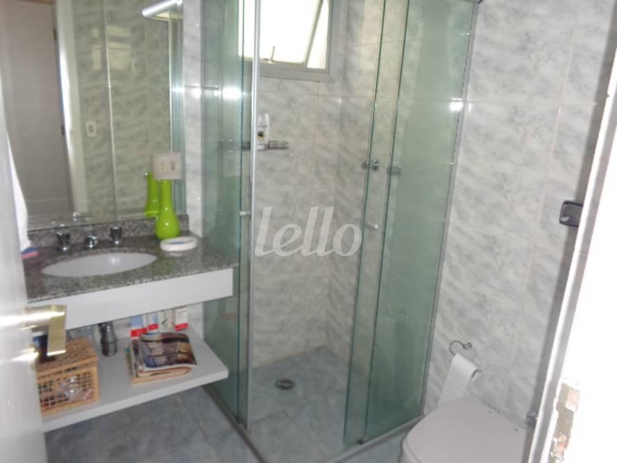 WC de Apartamento à venda, Padrão com 120 m², 3 quartos e 3 vagas em Vila Suzana - São Paulo