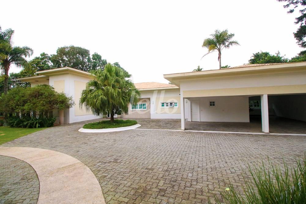 FACHADA de Casa à venda, em condomínio - sobrado com 850 m², 4 quartos e 10 vagas em Fazenda Morumbi - São Paulo