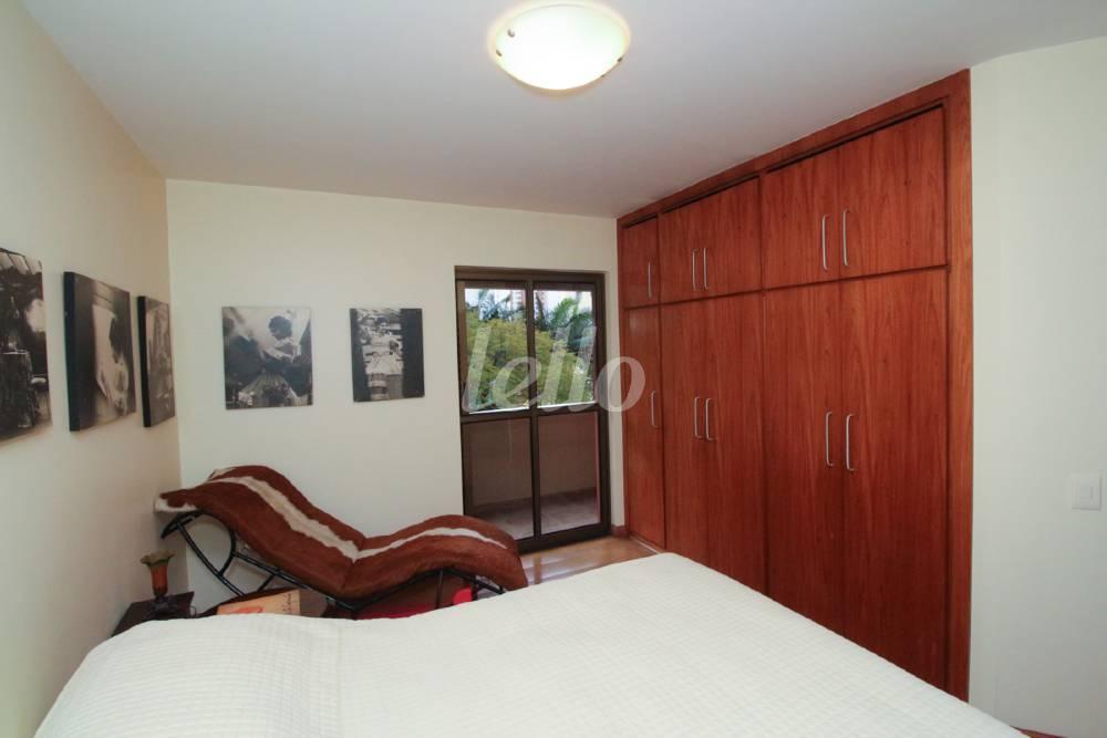 SUÍTE de Apartamento à venda, Padrão com 272 m², 4 quartos e 3 vagas em Campo Belo - São Paulo