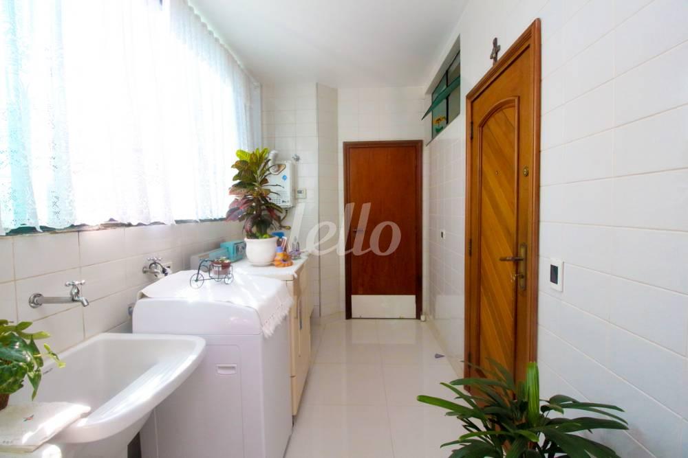 ÁREA DE SERVIÇO de Apartamento à venda, Padrão com 190 m², 4 quartos e 3 vagas em Jardim - Santo André