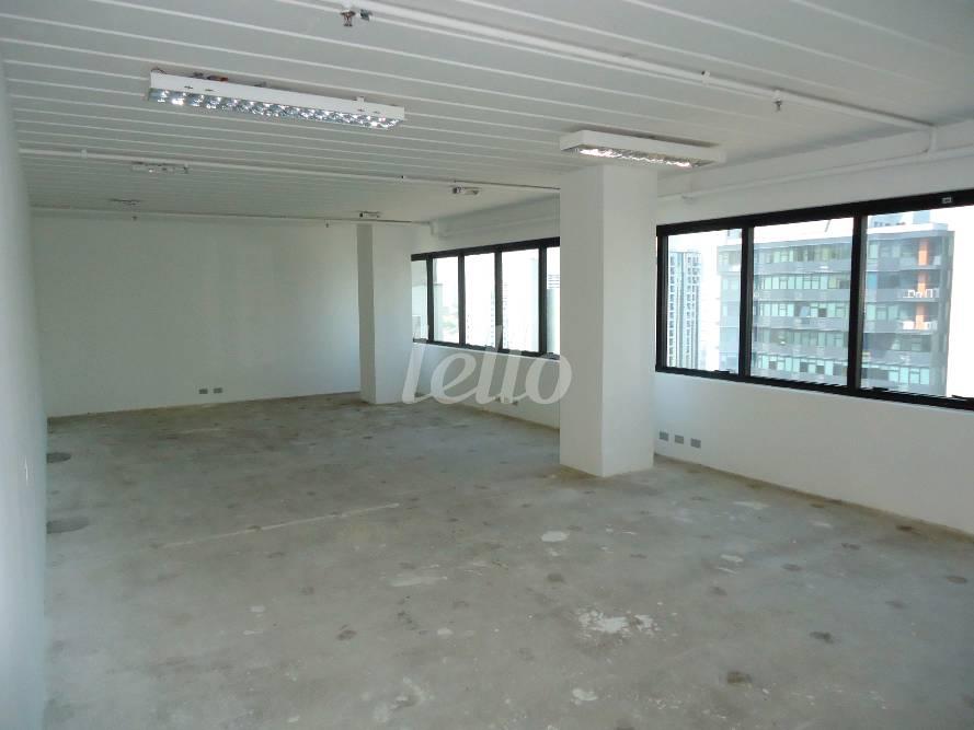 SALA de Sala / Conjunto para alugar, Padrão com 358 m², e 5 vagas em Cidade Monções - São Paulo