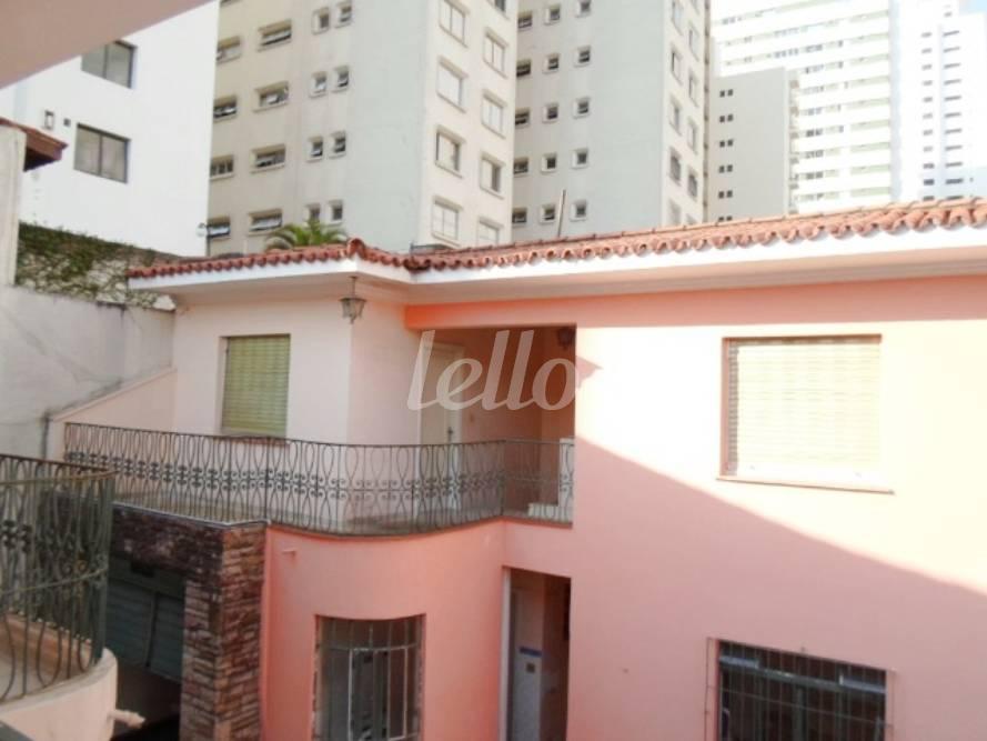 EDÍCULA de Casa à venda, sobrado com 400 m², 4 quartos e 6 vagas em Aclimação - São Paulo
