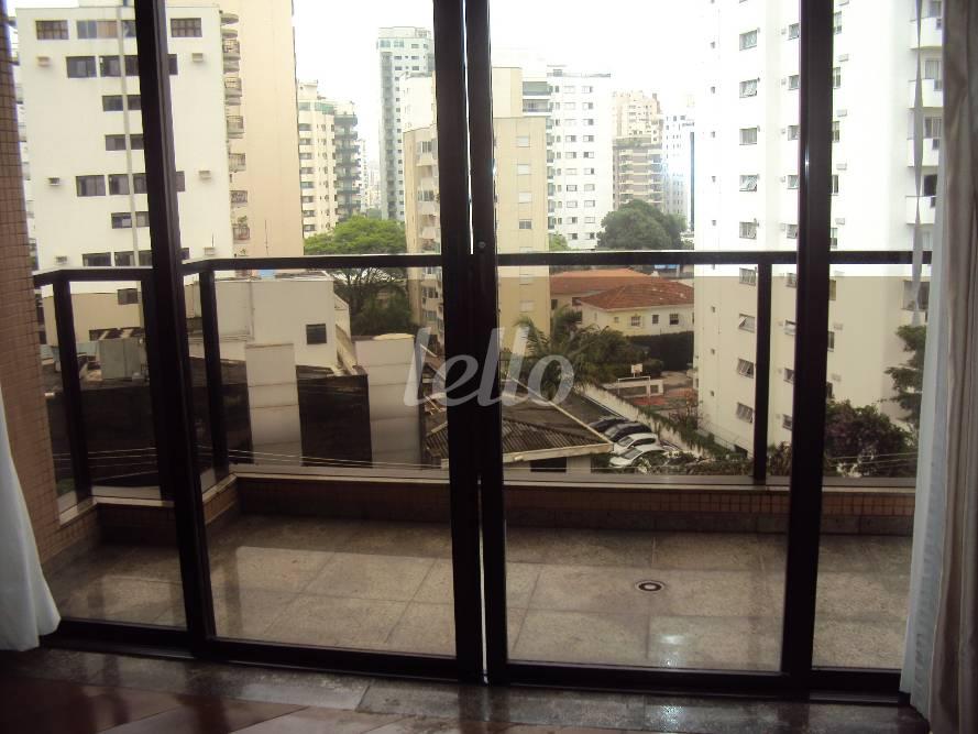 SACADA de Apartamento à venda, Padrão com 235 m², 4 quartos e 4 vagas em Planalto Paulista - São Paulo