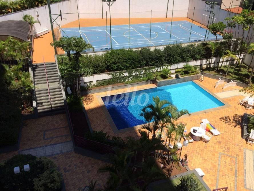 VISTA PISCINA de Apartamento à venda, Padrão com 141 m², 4 quartos e 3 vagas em Mooca - São Paulo